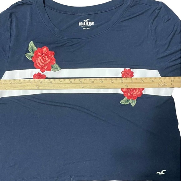 Hollister Viscose Blue Floral Embroidered Crop Tee Size M - Picture 4 of 7
